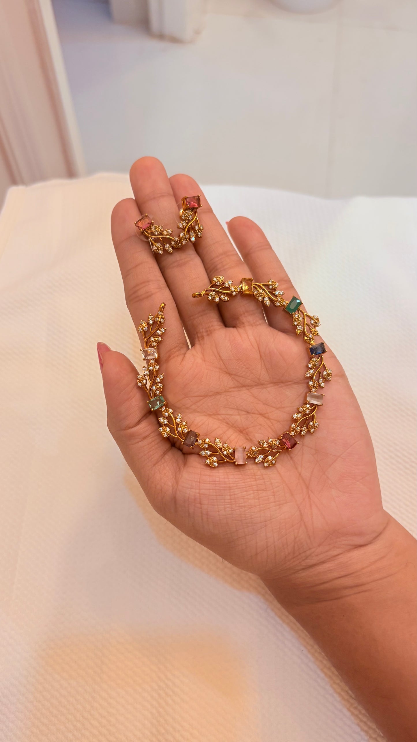 Ad floral necklace navratna