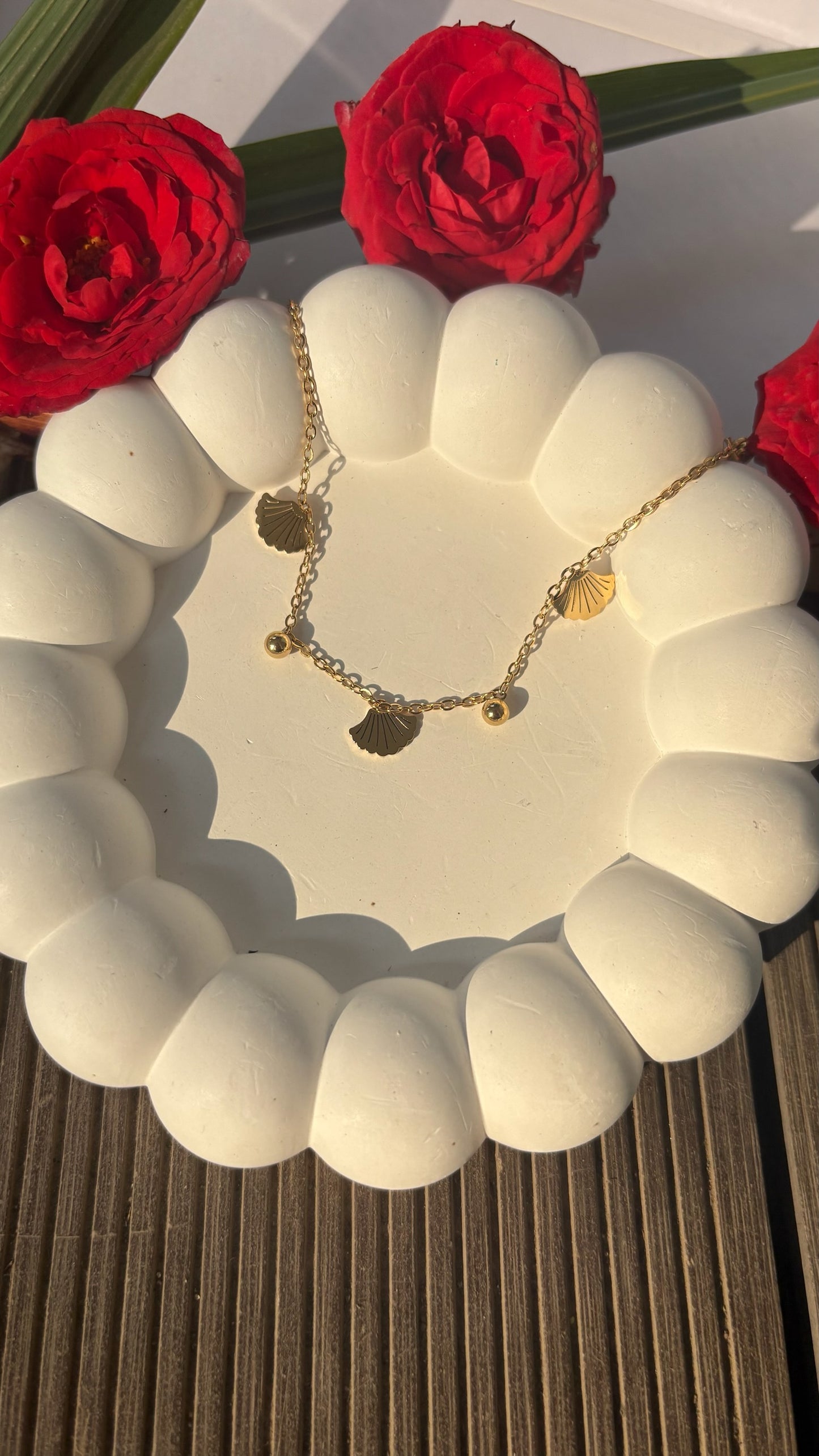 Seashell dainty bracelet
