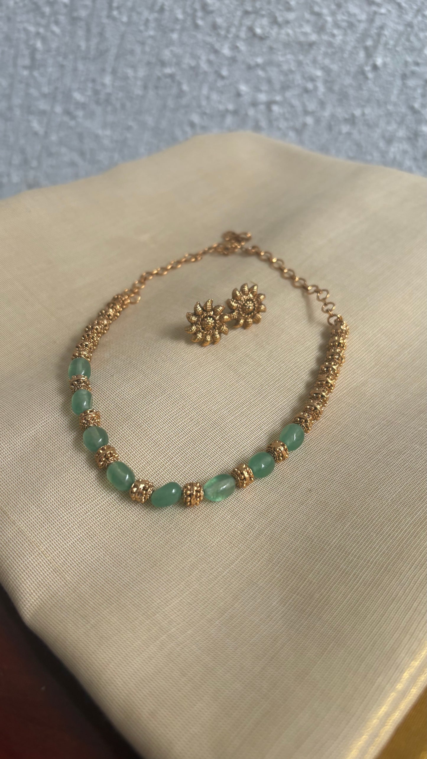 Pastel green Gundu mala