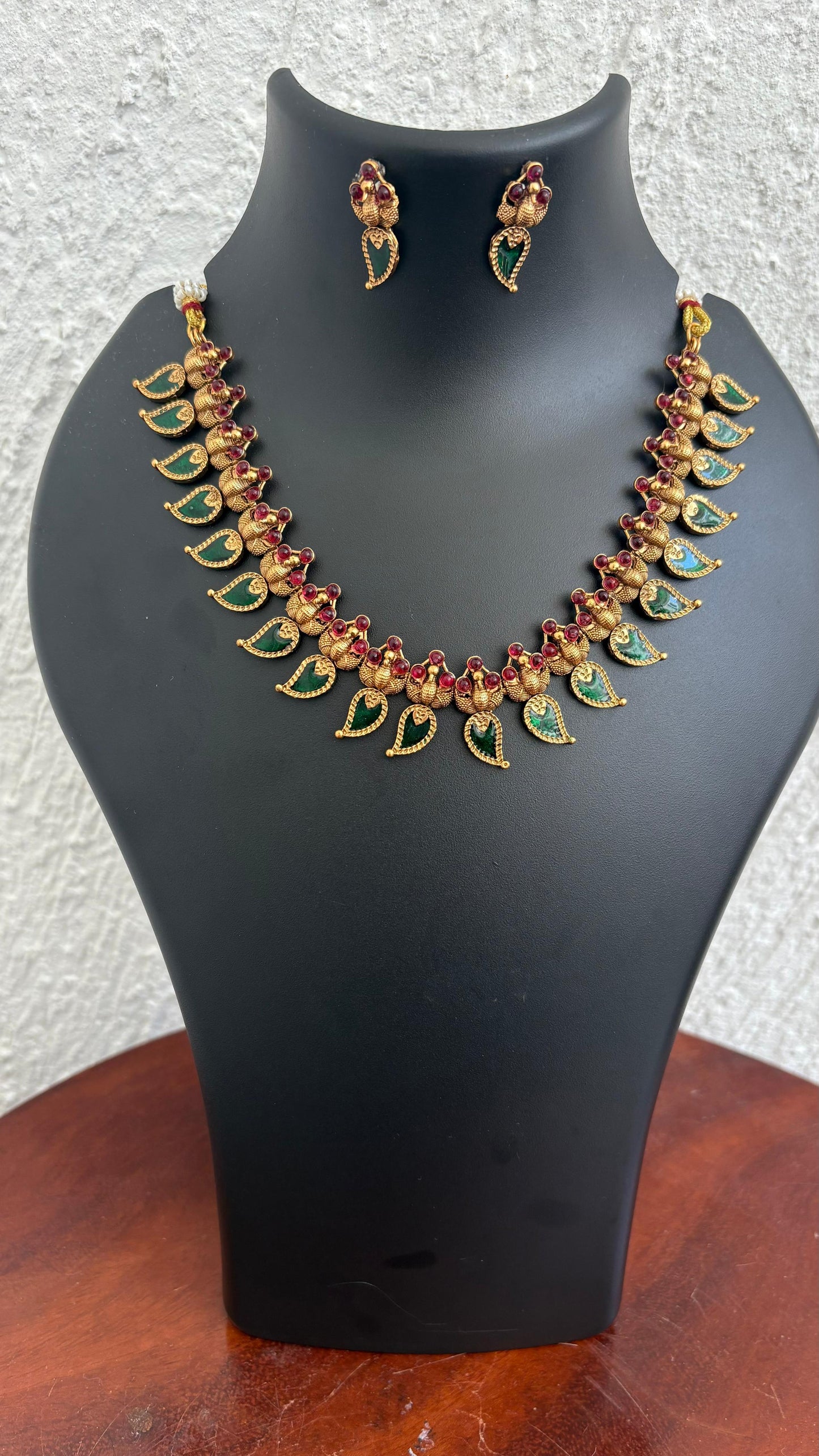 Elegant peacock palakka