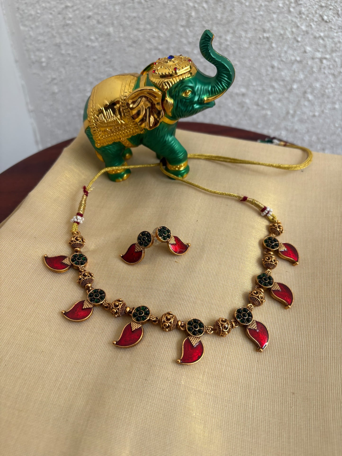 Royal Manga necklace