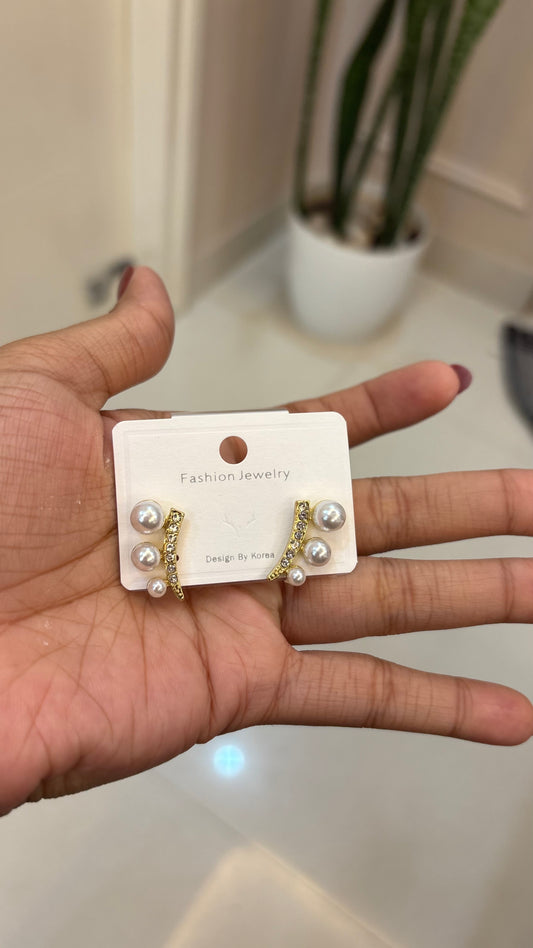 Pearl bluetooth earrings