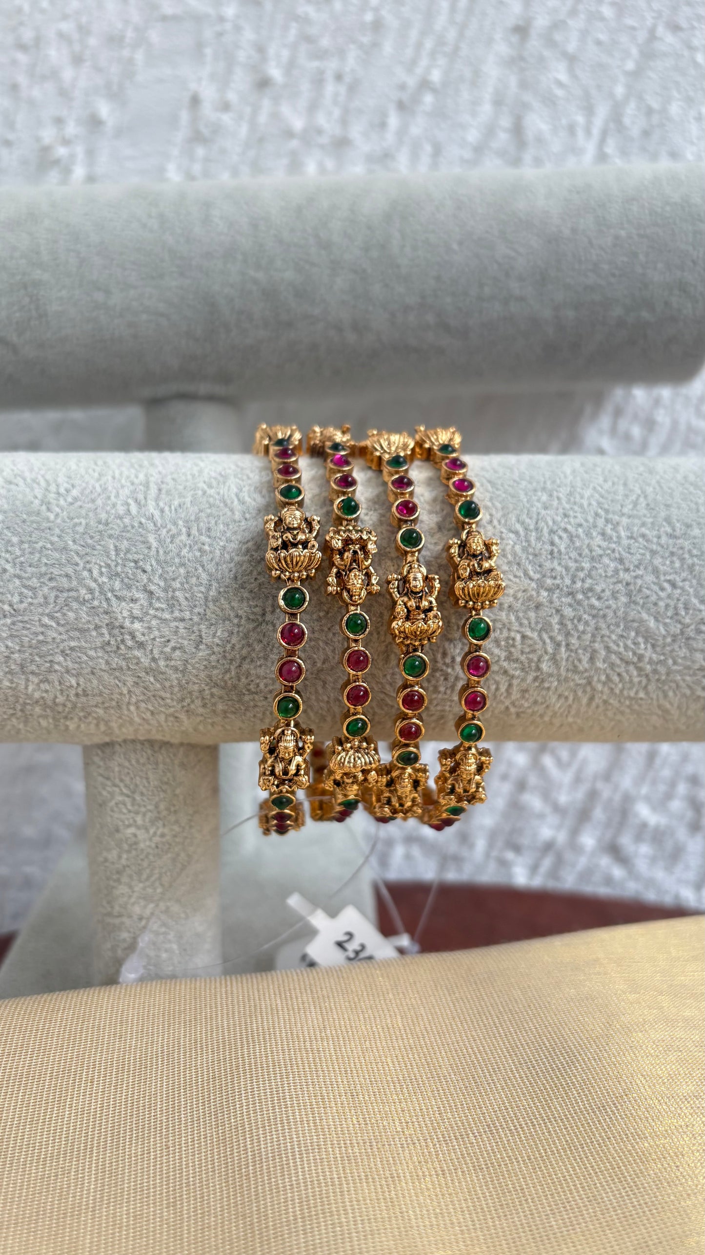 Lakshmi Rayna temple bangles 
Pp set of 2
