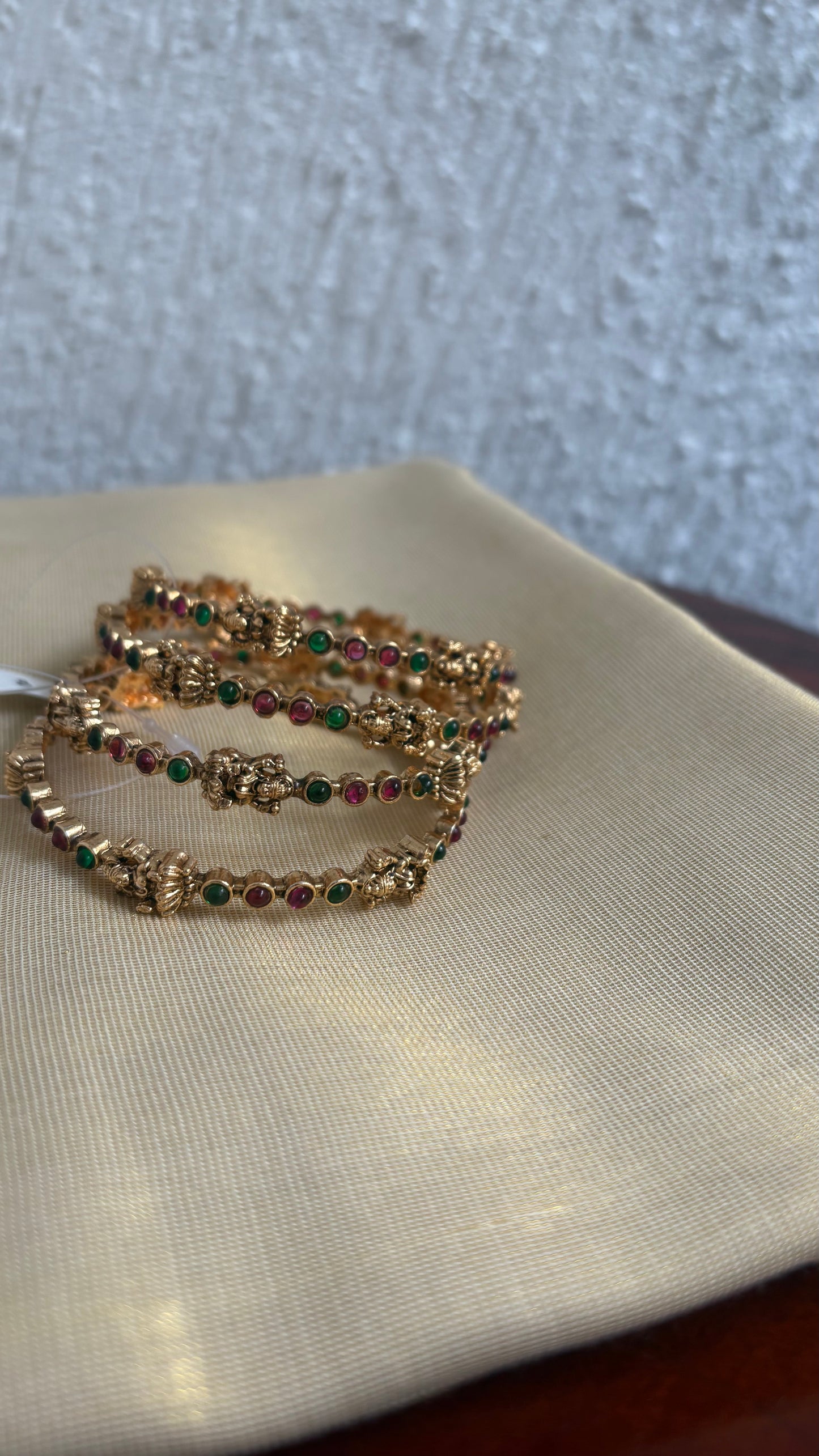 Lakshmi Rayna temple bangles 
Pp set of 2