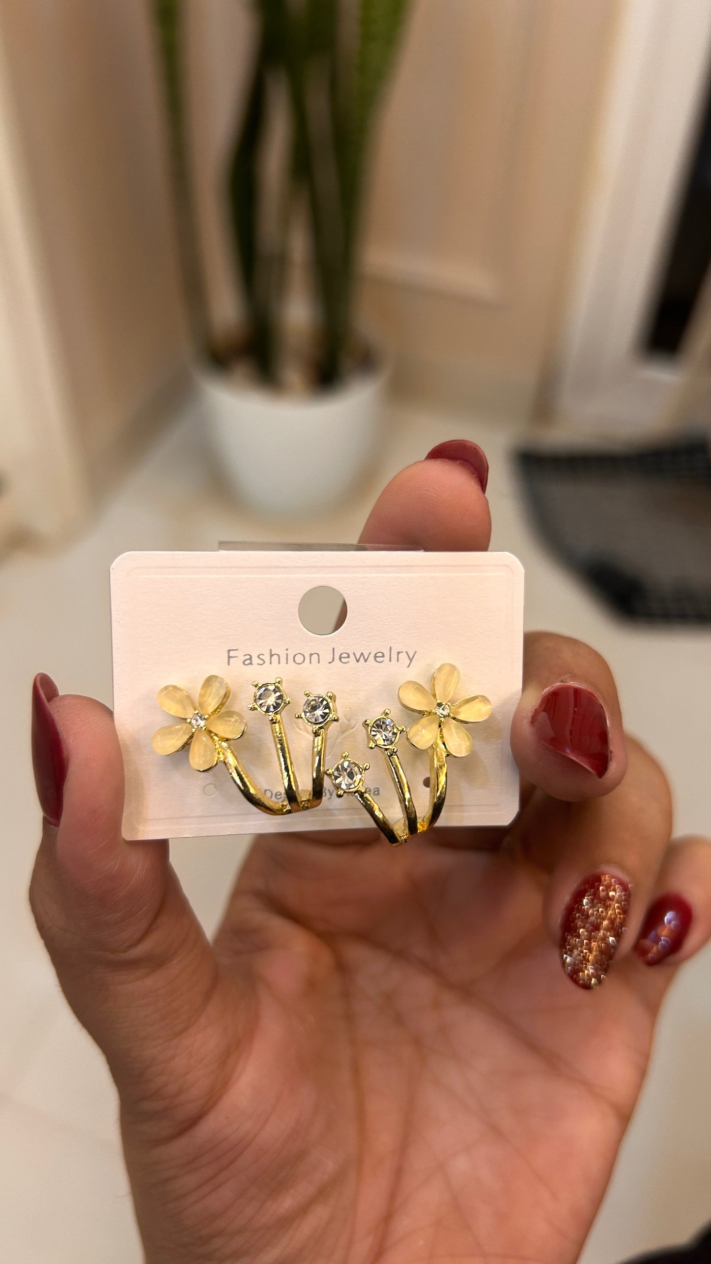 Korean flower illusion earrings