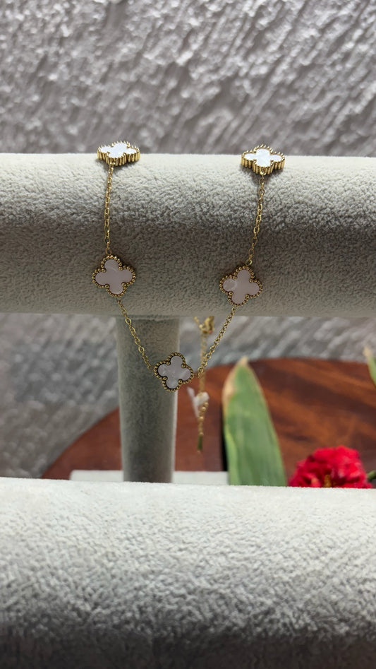 Clover chain
