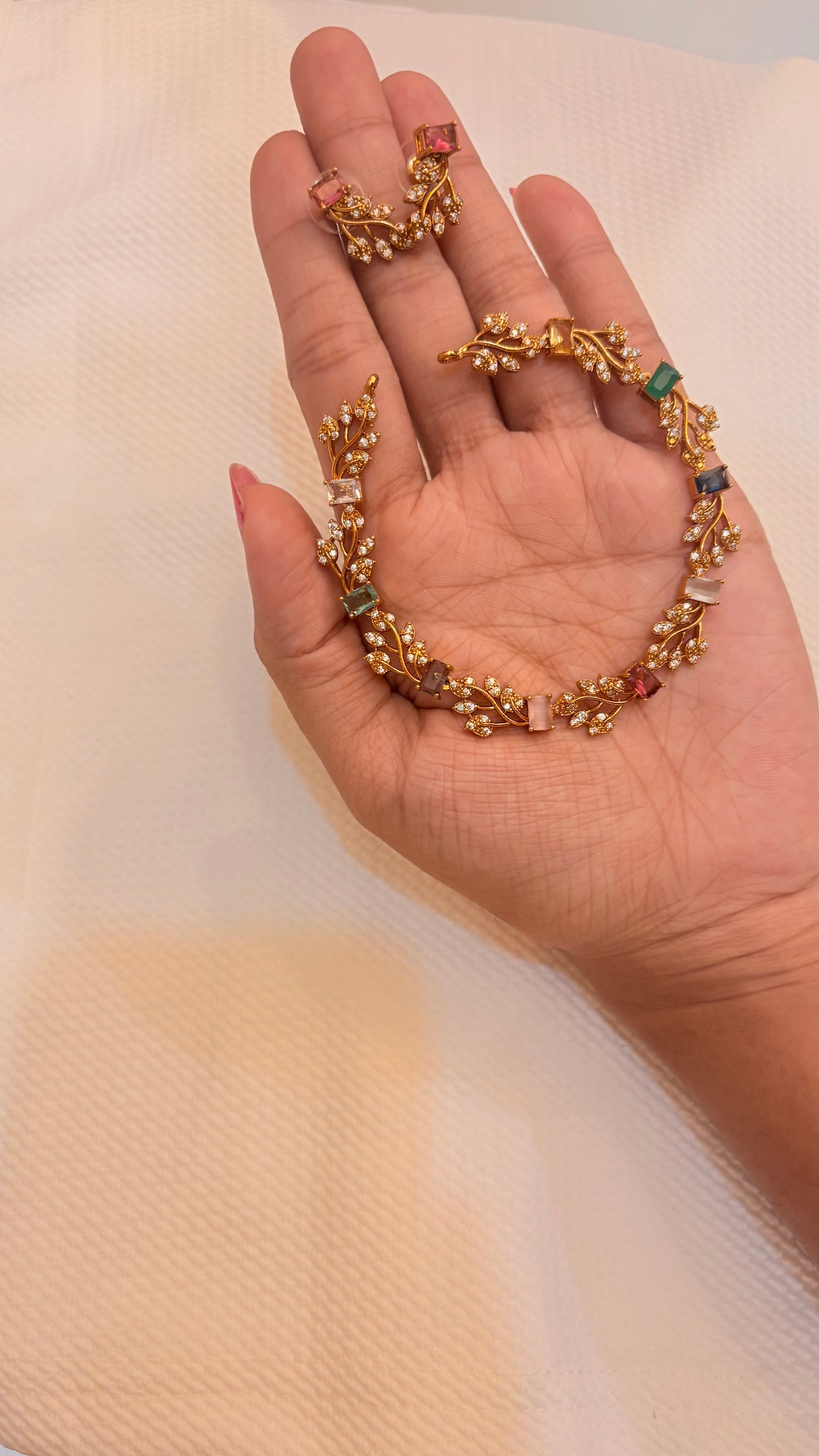 Ad floral necklace navratna