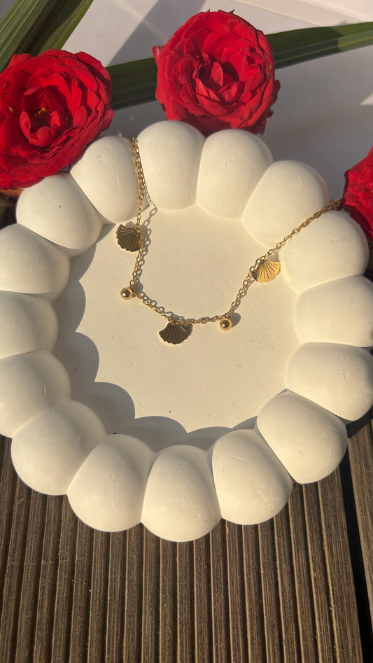 Seashell dainty bracelet