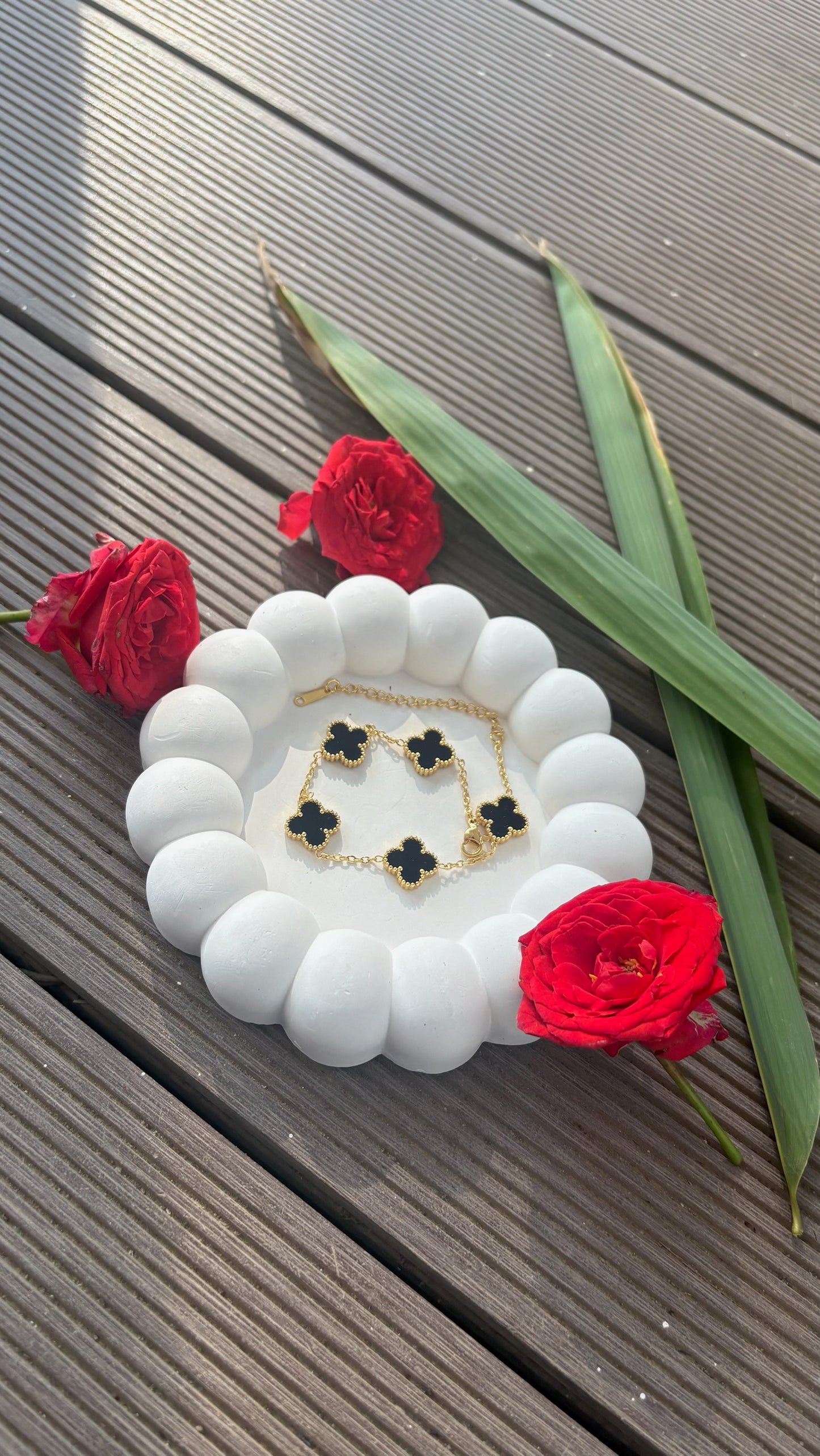 Clover black bracelet