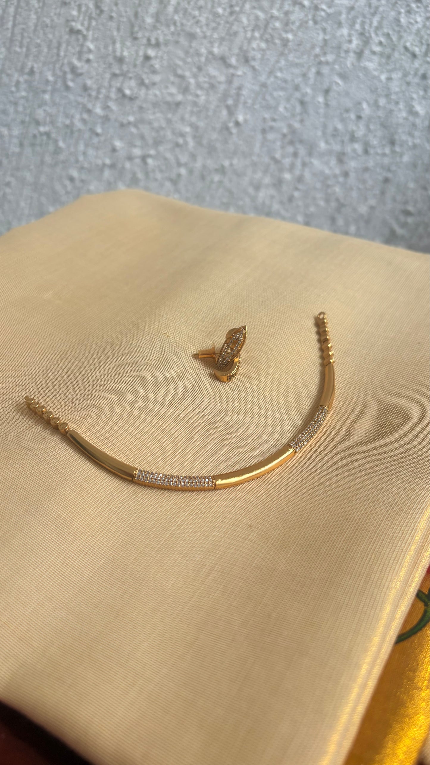 Ad stone necklace gold replica