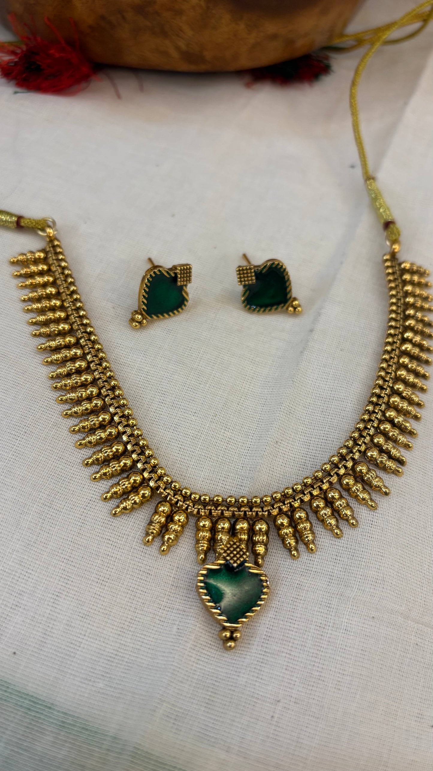 Mullamott Love necklace