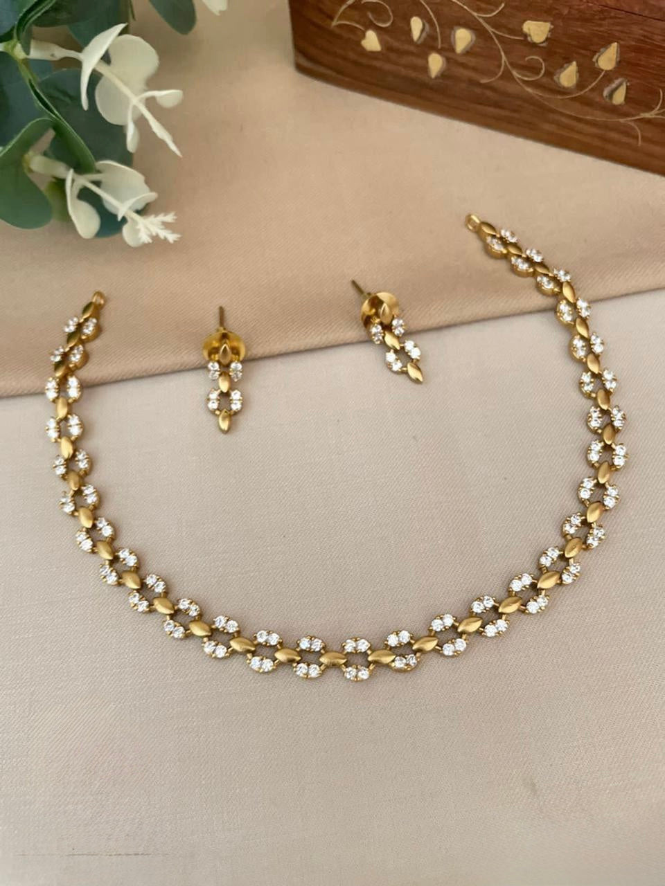 AD infinity necklace