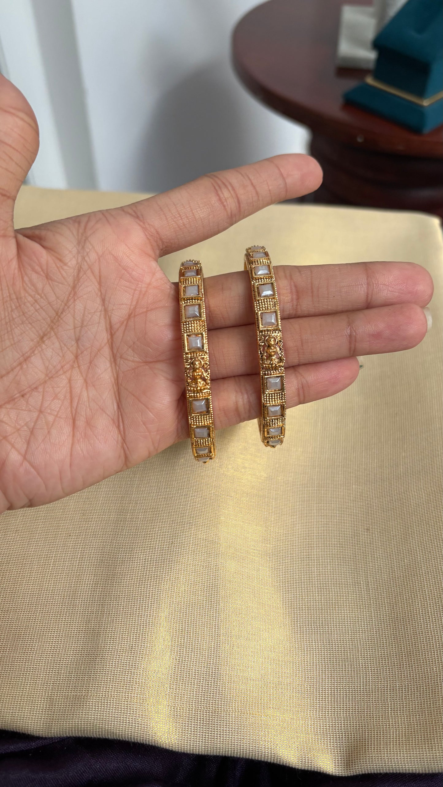 Non idol white bangles (set of 2)