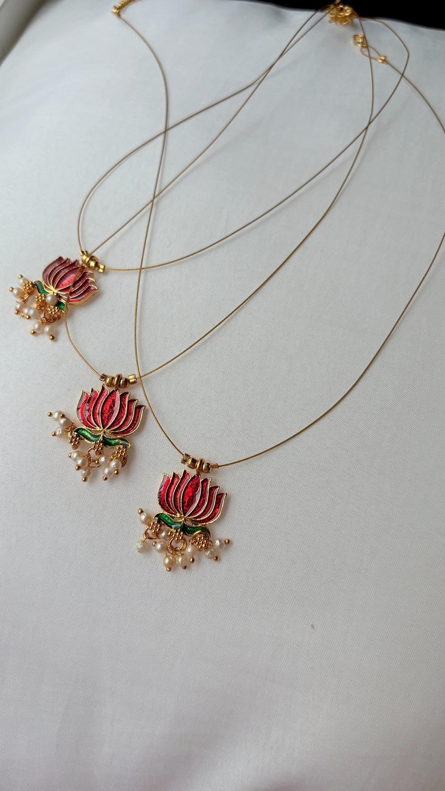 Invisible Lotus necklace (single pendant)