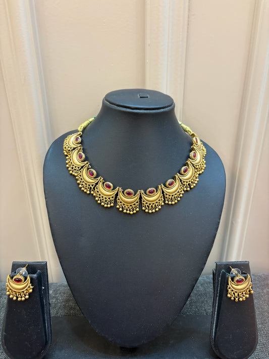 Chandrakaur necklace