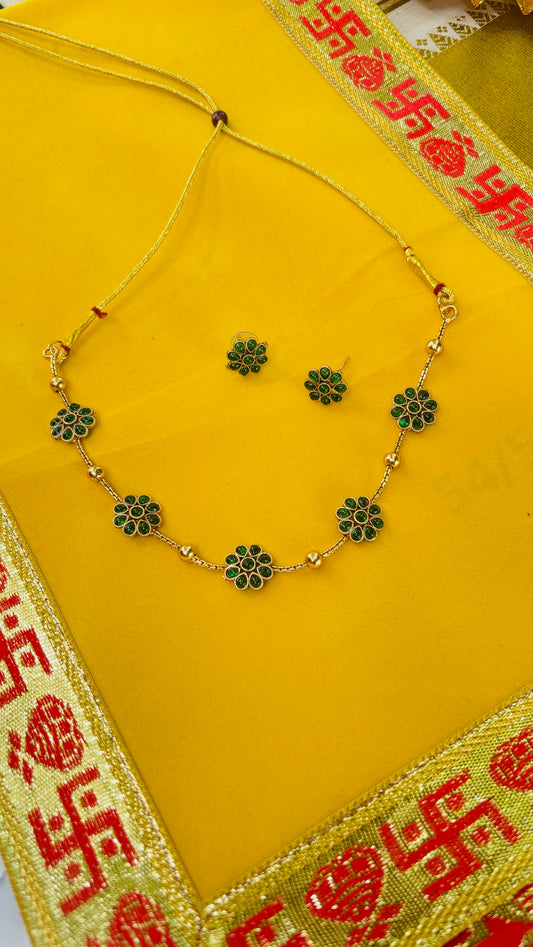 Flower necklace spaced