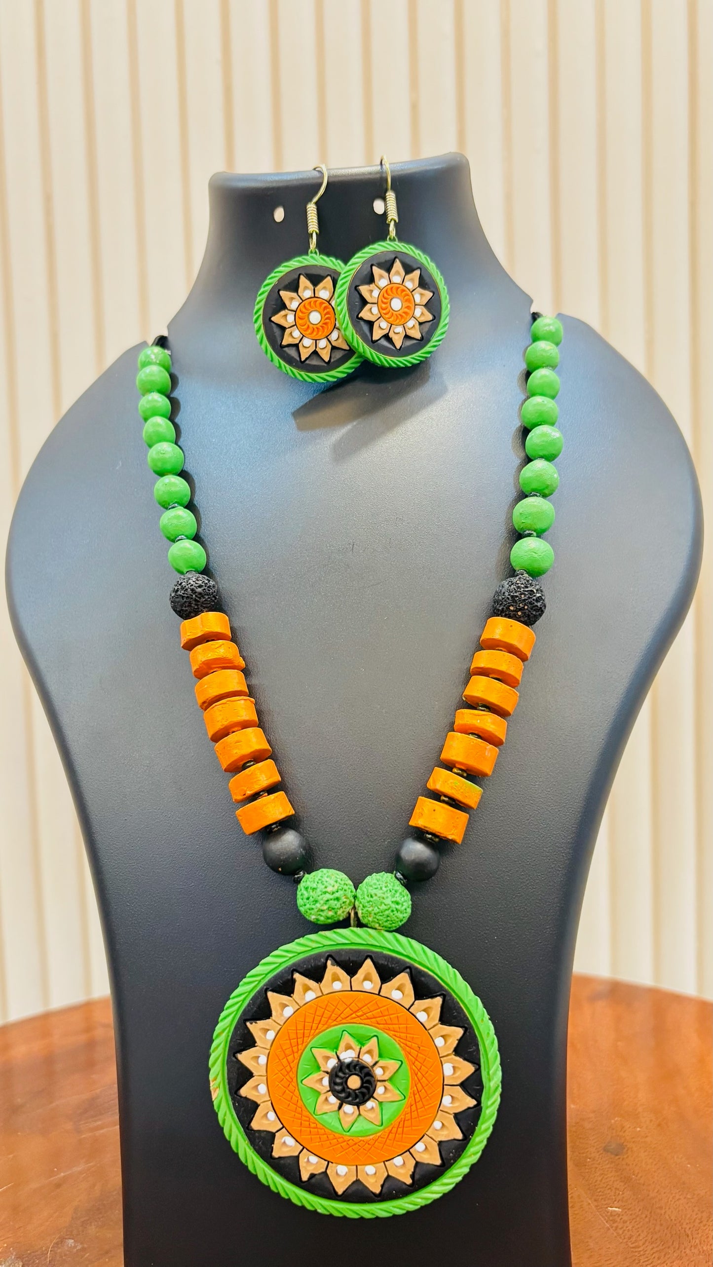 Round pattern terracotta haram