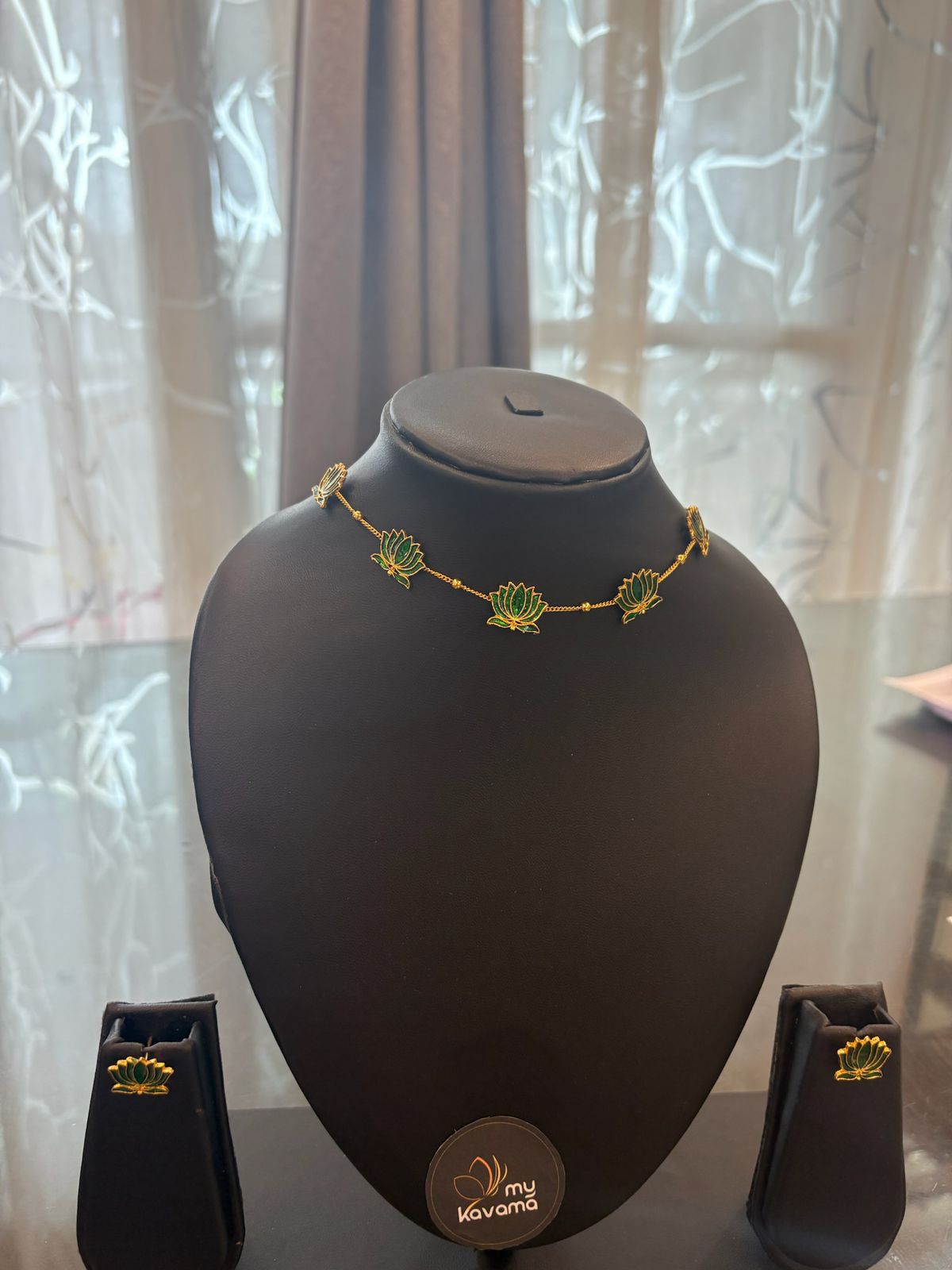 Lotus kids necklace (small)