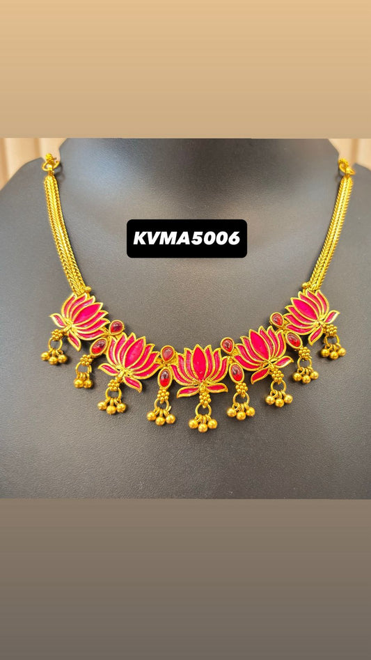 Lotus necklace with ruby stone