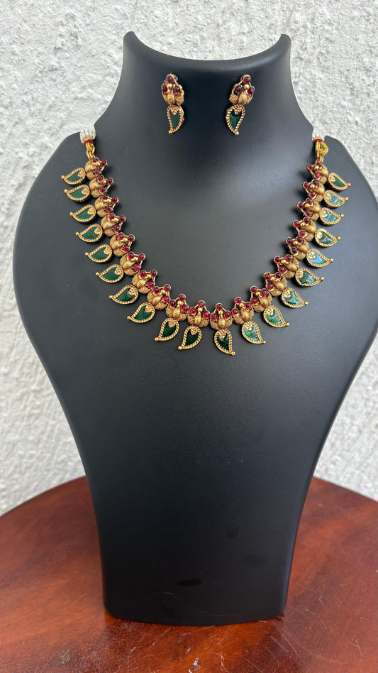 Elegant peacock palakka