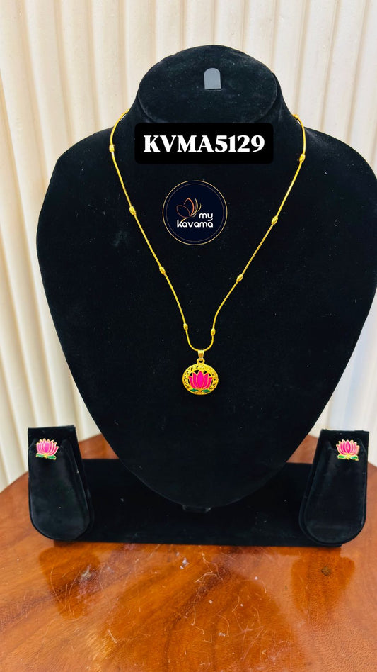 Lotus simple chain necklace