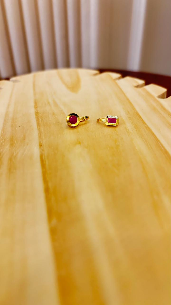 Ruby Pink press on nosepin